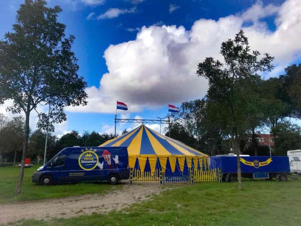 Tekstschrijver-Best-Wilma-Vervoort-Correspondent-Eindhovens-Dagblad-Curcus Alexander Stichting Avondje Uit Best