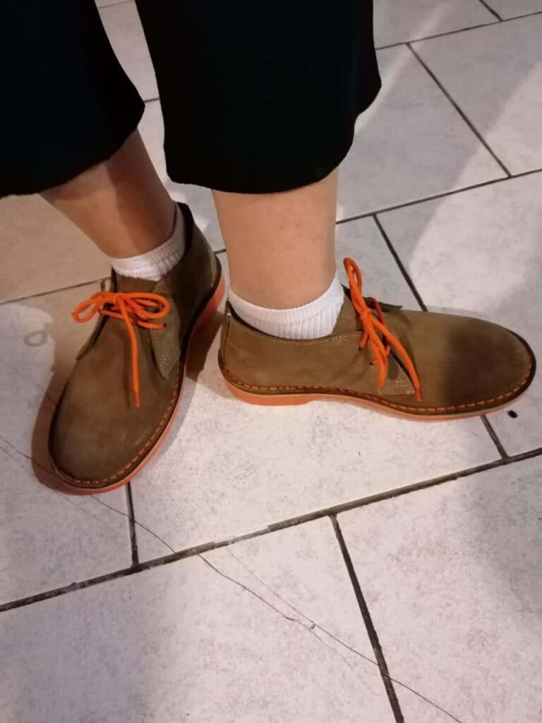 WIlma Vervoort-Tekstschrijver-Content Schrijven-veldskoen oranje