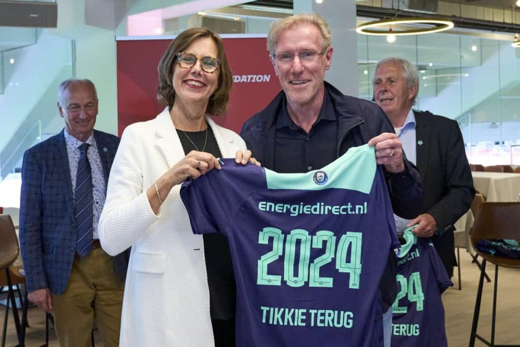 inandoutofafrica-menopause nomad-menopause magician-tekstschrijver-powerofthepen-interactiveacts-wilma vervoort-Tikkie Terug