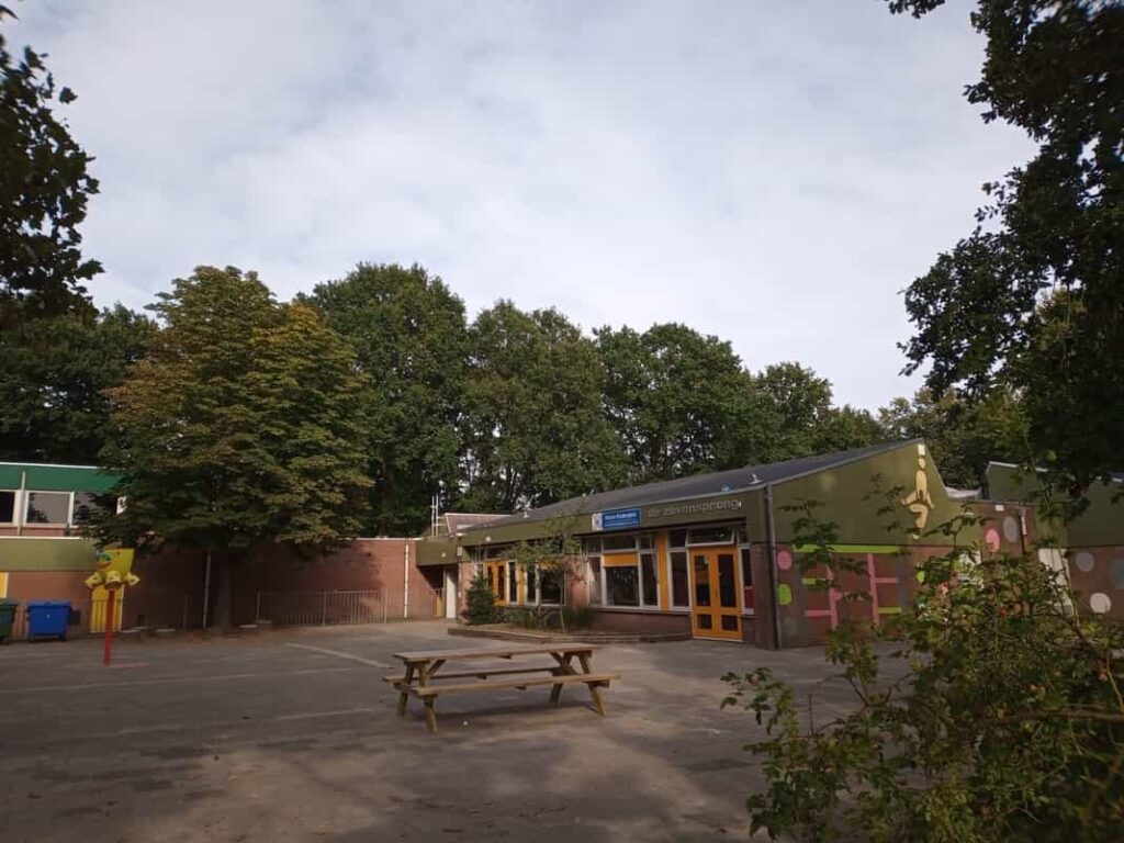 InAndOutOfAfrica-Menopause Nomad-Wilma Vervoort-Tekstschrijver-Power of the pen-Menopause Magician-Interactive Acts-Zevensprong Best 1