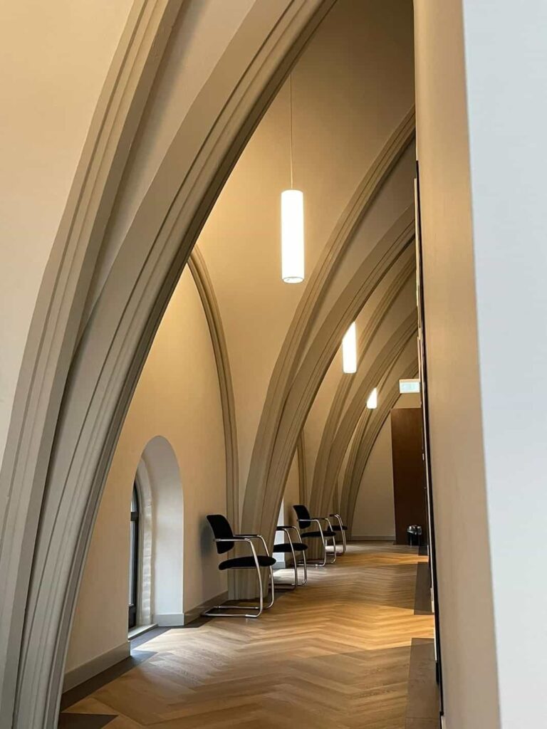 InAndOutOfAfrica-Menopause Nomad-Wilma Vervoort-Tekstschrijver-Power of the pen-Menopause Magician-Interactive Acts-Mijn Moedboek-Zen bij de dokter 3