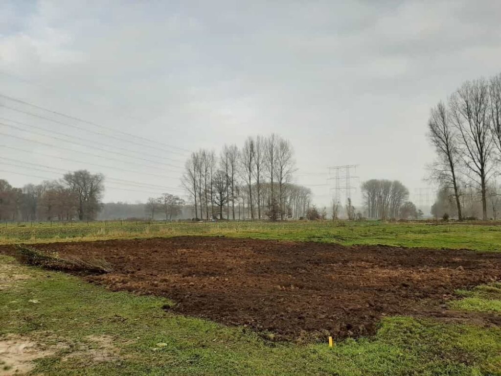 inandoutofafrica-menopause nomad-mijn moedboek -tekstschrijver-powerofthepen-interactiveacts-wilma vervoort-groene broekbeemd best