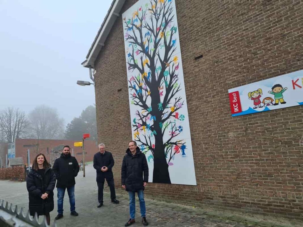 inandoutofafrica-menopause nomad-mijn moedboek -tekstschrijver-powerofthepen-interactiveacts-wilma vervoort-integrale wijkaanpak wilhelminadorp kantonnier