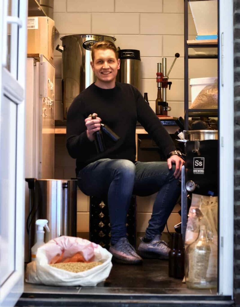 inandoutofafrica-wilma vervoort-menopause nomad-tekstschrijver-Mijn Moedboek-Johnny Cleven Sluwe Vos