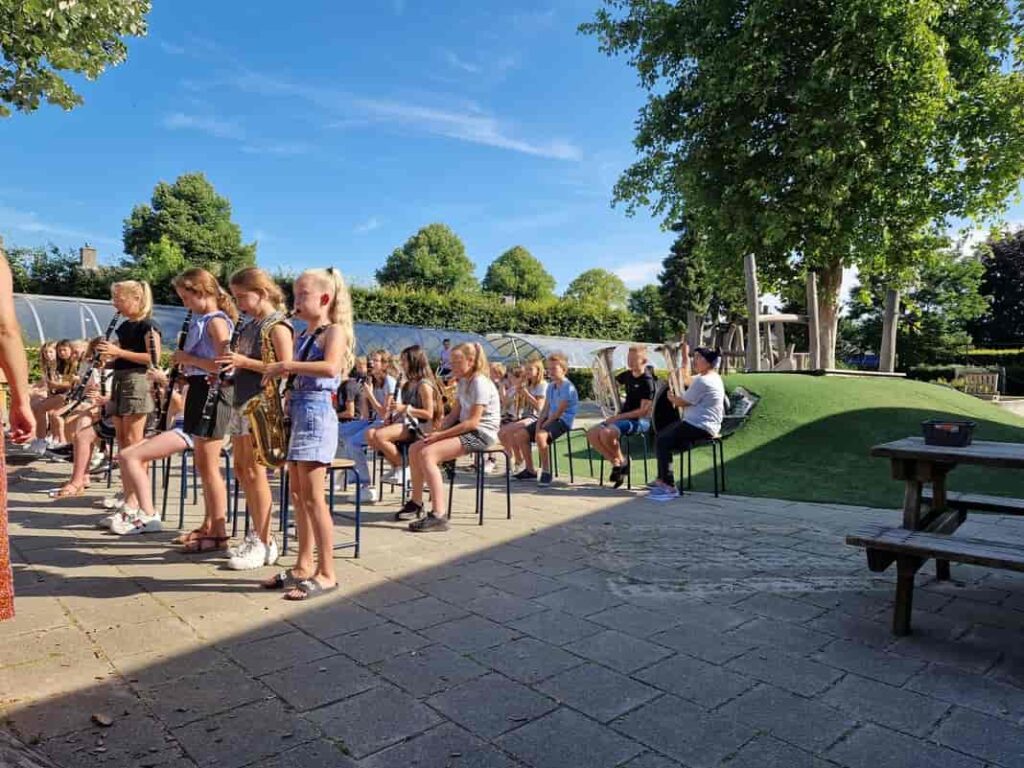 inandoutofafrica-menopause nomad-mijn moedboek -tekstschrijver-powerofthepen-interactiveacts-wilma vervoort-blazersklas Oirschot